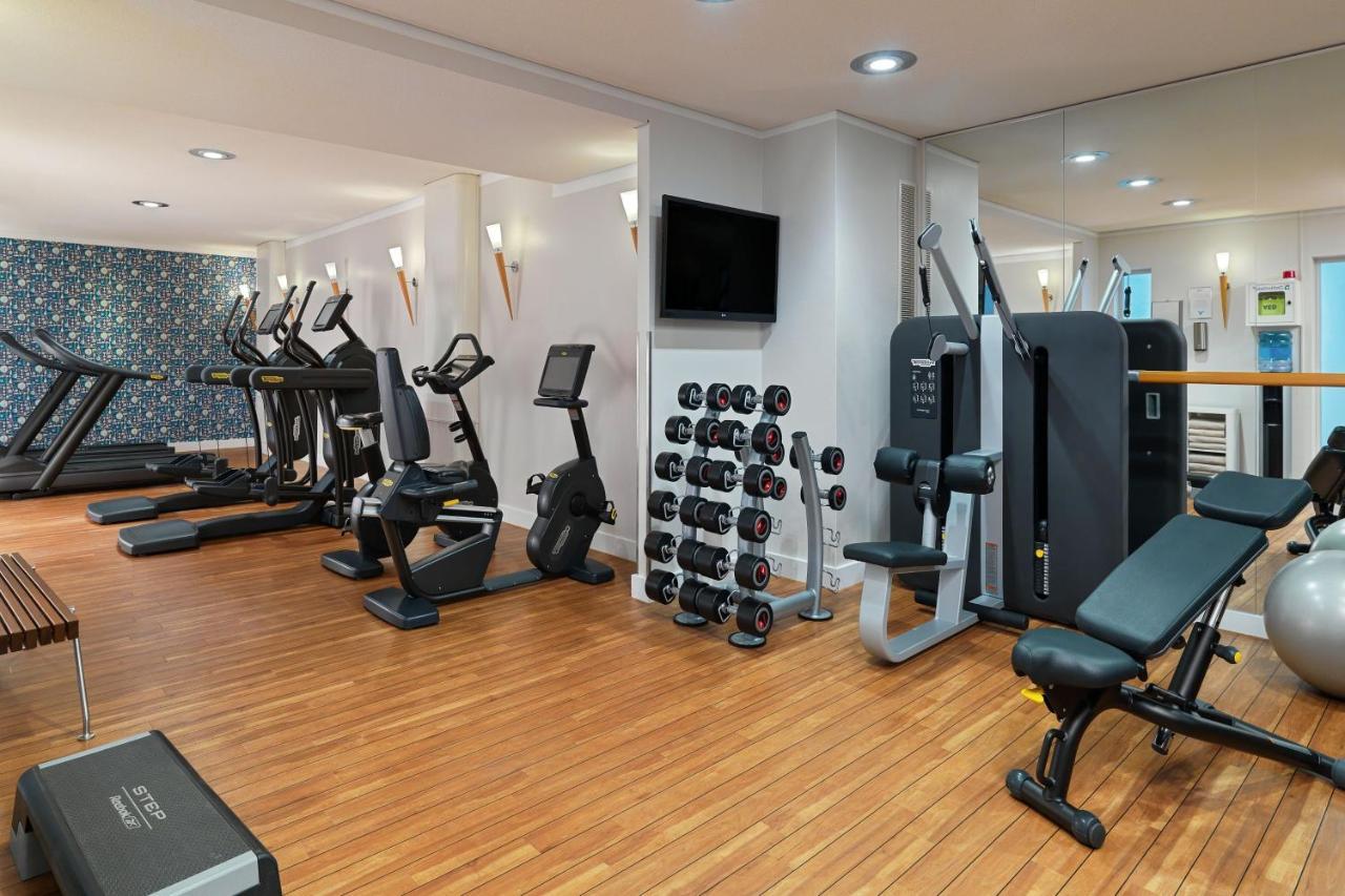 Le Meridien Hamburg Hamburgo Exterior foto The gym at the hotel