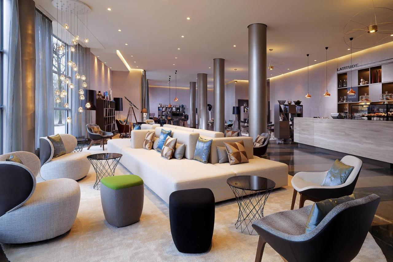 Le Meridien Hamburg Hamburgo Exterior foto The lobby of the hotel